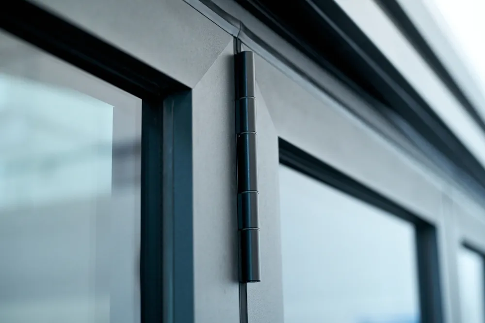 Pose de fenêtre en aluminium