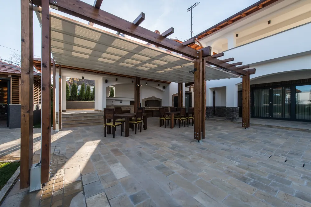 Pergola à toile